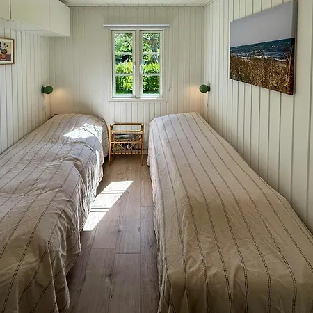 1970s Summer House With 400 Meters To